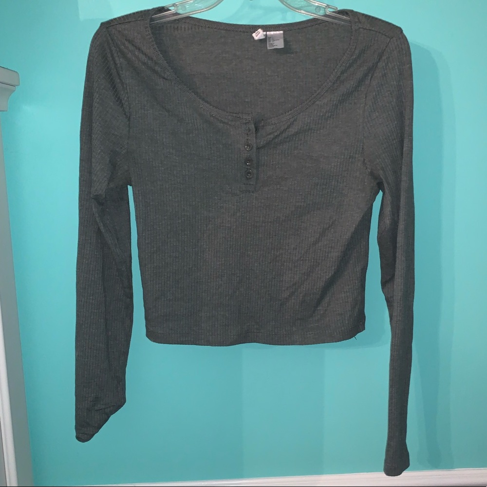 Long sleeve crop top